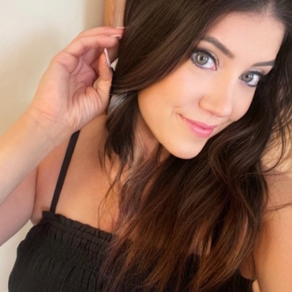 Meet your Posher, Alicia